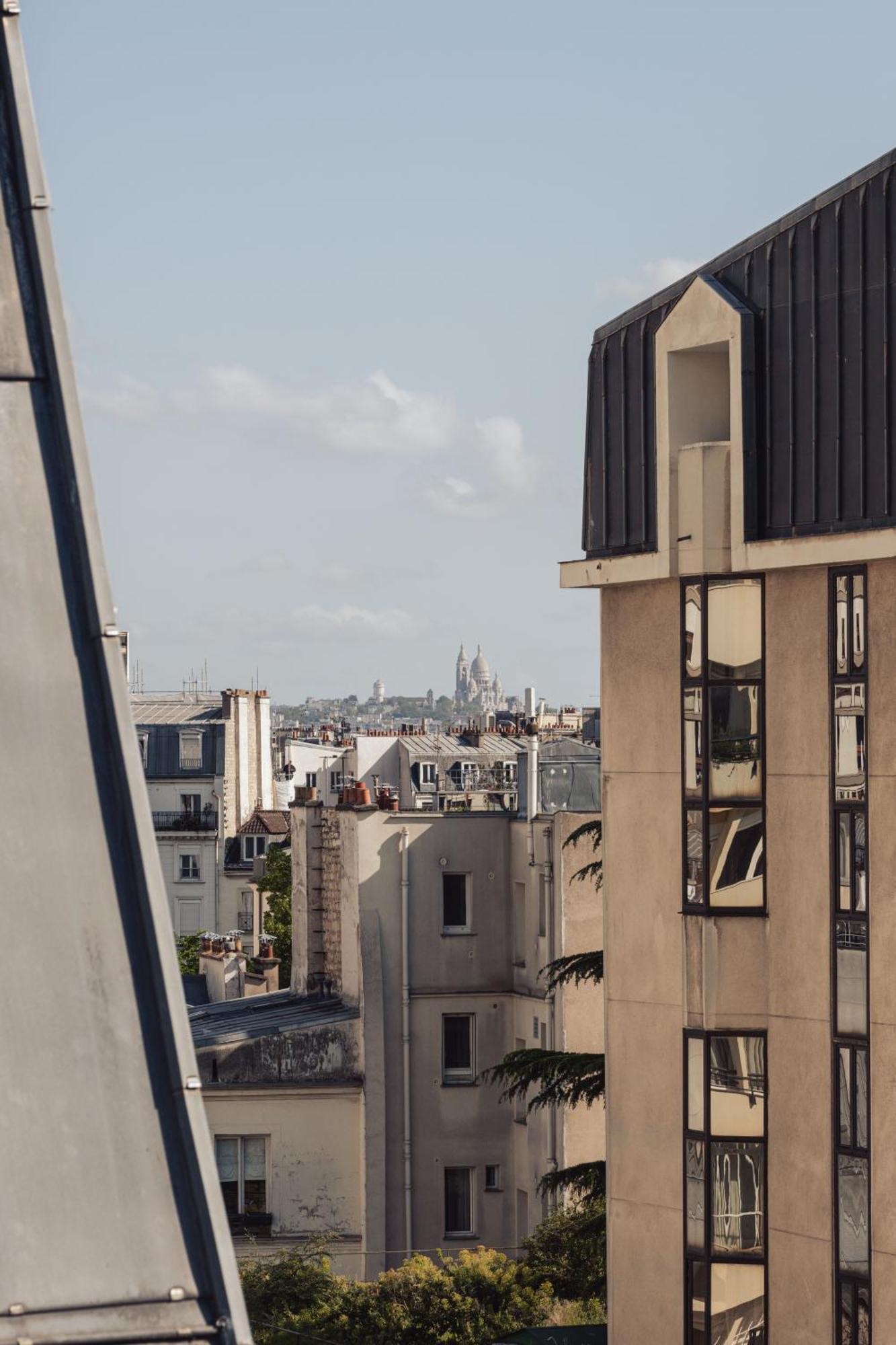 Hotel De La Gaite Paris Exterior photo